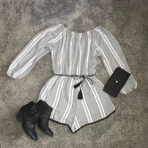 FRESH BLACK AND WHITE URBAN OUTFITTERS ROMPER